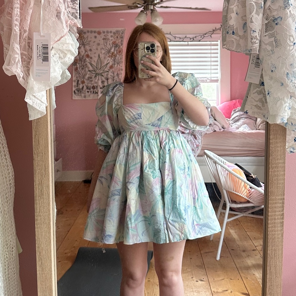 Selkie Honeymoon Cottage Puff S EUC